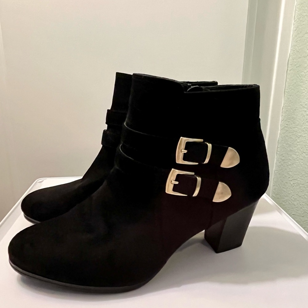 Black Suede Booties size 8 cushion sole like new 2-1/2” heel